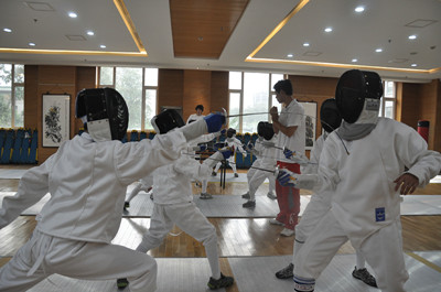 實(shí)木運(yùn)動(dòng)地板.jpg 實(shí)木運(yùn)動(dòng)地板.jpg